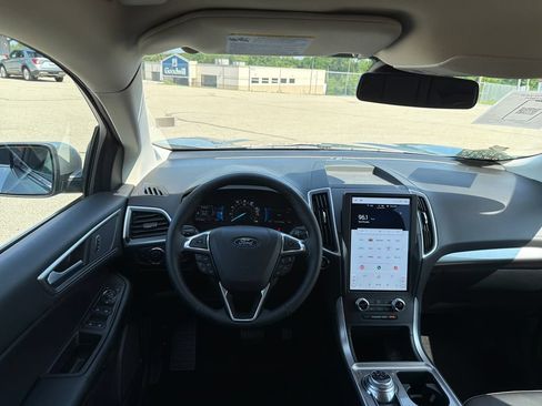 Used 2024 Ford Edge SEL AWD/4WD image 20