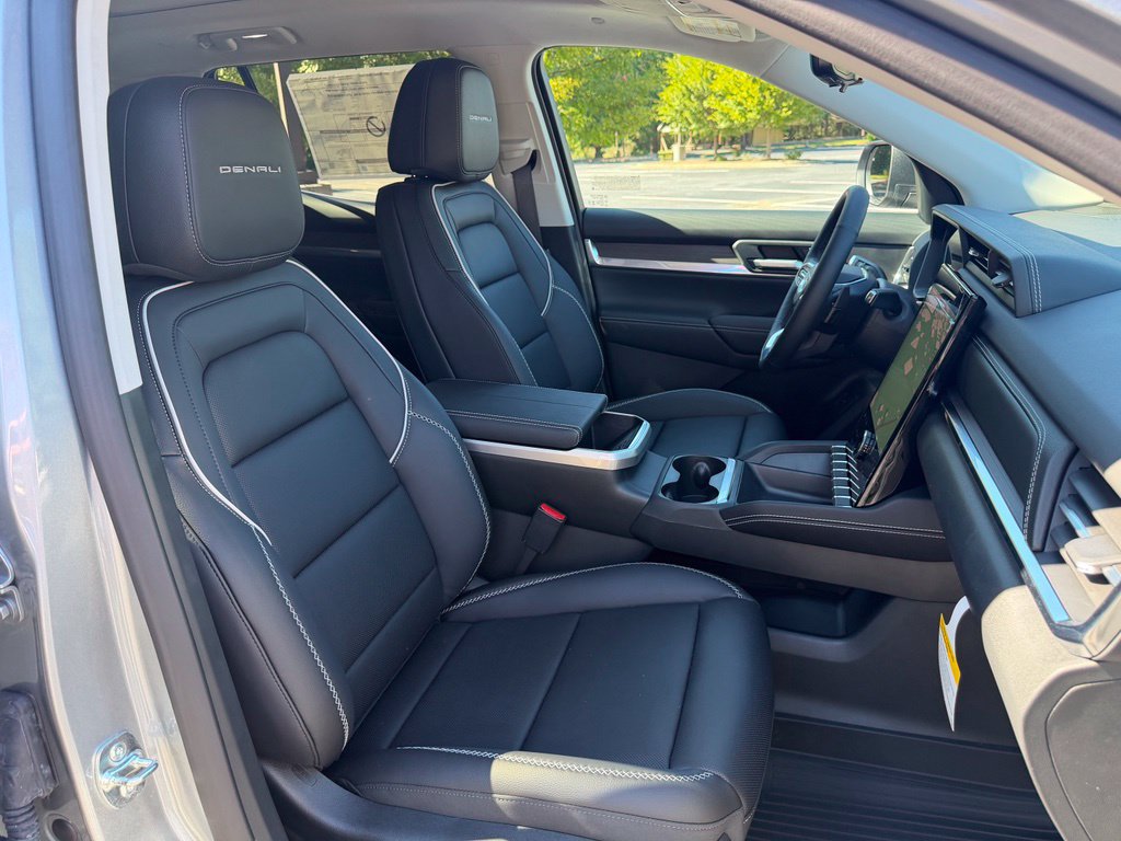 New 2027 GMC Terrain Denali w/ LPO, Floor Liner Package AWD/4WD image 42