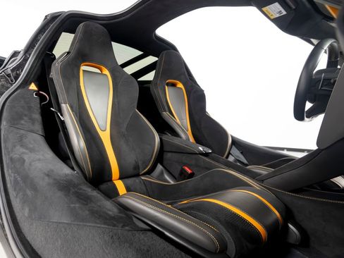 Used 2019 McLaren 720S RWD image 30