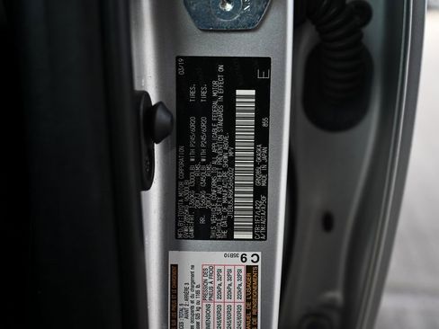 Used 2019 Toyota 4Runner Limited image 37