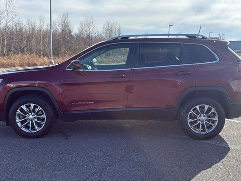 Used 2019 Jeep Cherokee Latitude Plus w/ Comfort/Convenience Group image 12