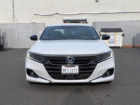Used 2022 Honda Accord Sport image 2