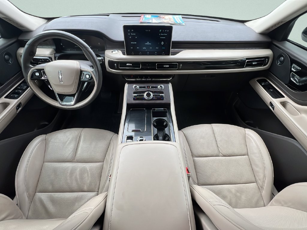 Used 2022 Lincoln Aviator Reserve w/ Equipment Group 201A RWD image 11