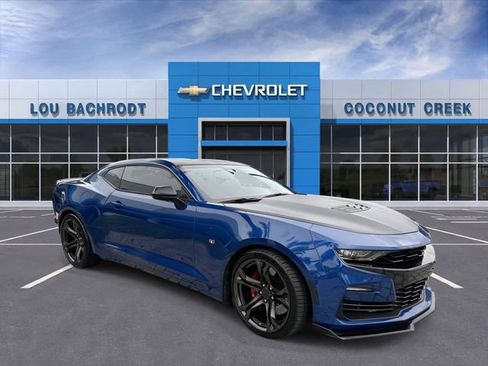 Used 2019 Chevrolet Camaro SS RWD image 2