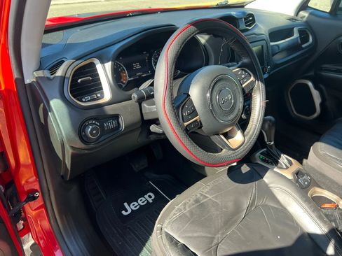 Used 2016 Jeep Renegade Limited AWD/4WD image 15