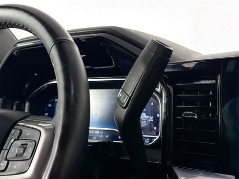 Used 2024 Chevrolet Silverado 1500 LT image 16