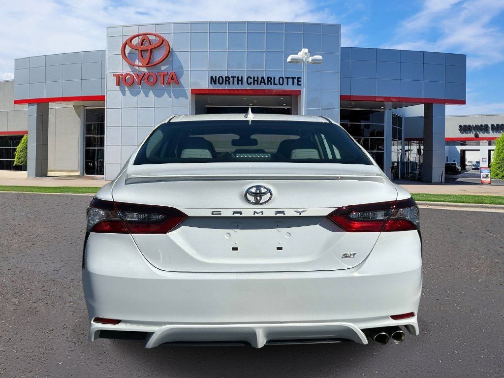 Used 2024 Toyota Camry SE w/ Convenience Package FWD image 7