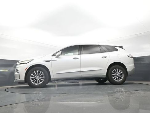 Used 2023 Buick Enclave Essence FWD image 25