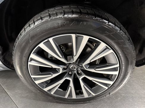 Used 2021 Volvo XC90 T5 Momentum w/ Advanced Package FWD image 12