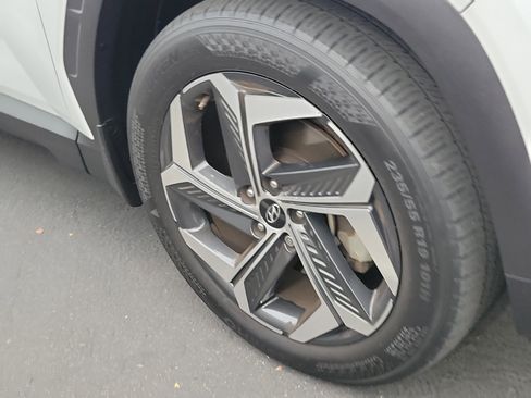 Used 2023 Hyundai Tucson Limited FWD image 3