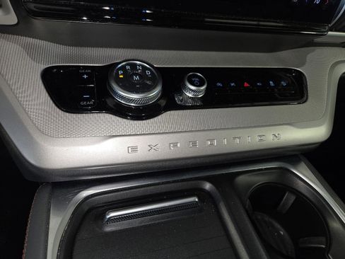 Used 2025 Ford Expedition Max Active image 28