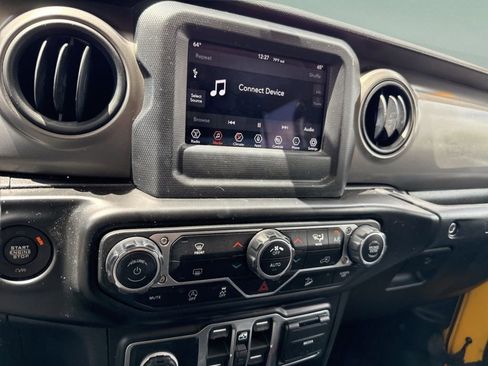 Certified 2021 Jeep Wrangler Unlimited Sport AWD/4WD image 18