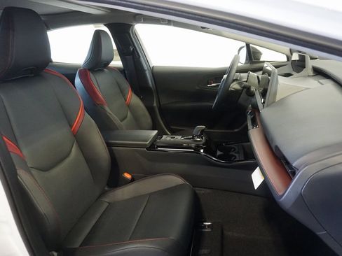 New 2026 Toyota Prius Plug-In Hybrid image 27