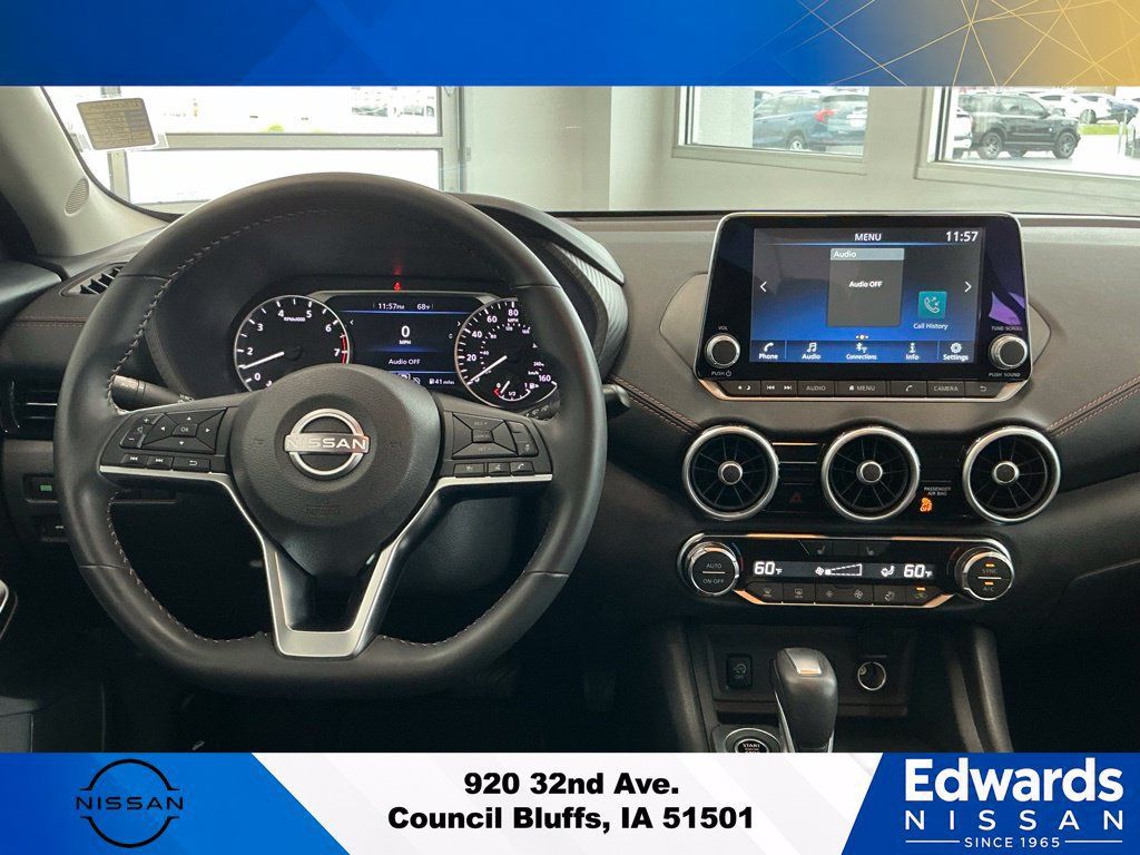 Used 2025 Nissan Sentra SR FWD image 13