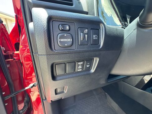 Used 2024 Toyota 4Runner TRD Off-Road AWD/4WD image 21