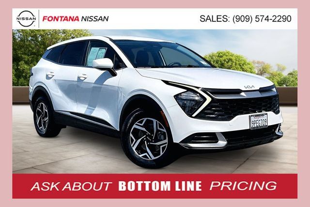 Used 2023 Kia Sportage LX AWD/4WD image 1