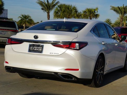 Certified 2024 Lexus ES 350 w/ Premium Package image 7