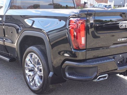 Used 2024 GMC Sierra 1500 Denali w/ Denali Reserve Package AWD/4WD image 12