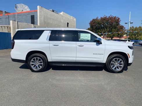 New 2026 Chevrolet Suburban Premier image 5