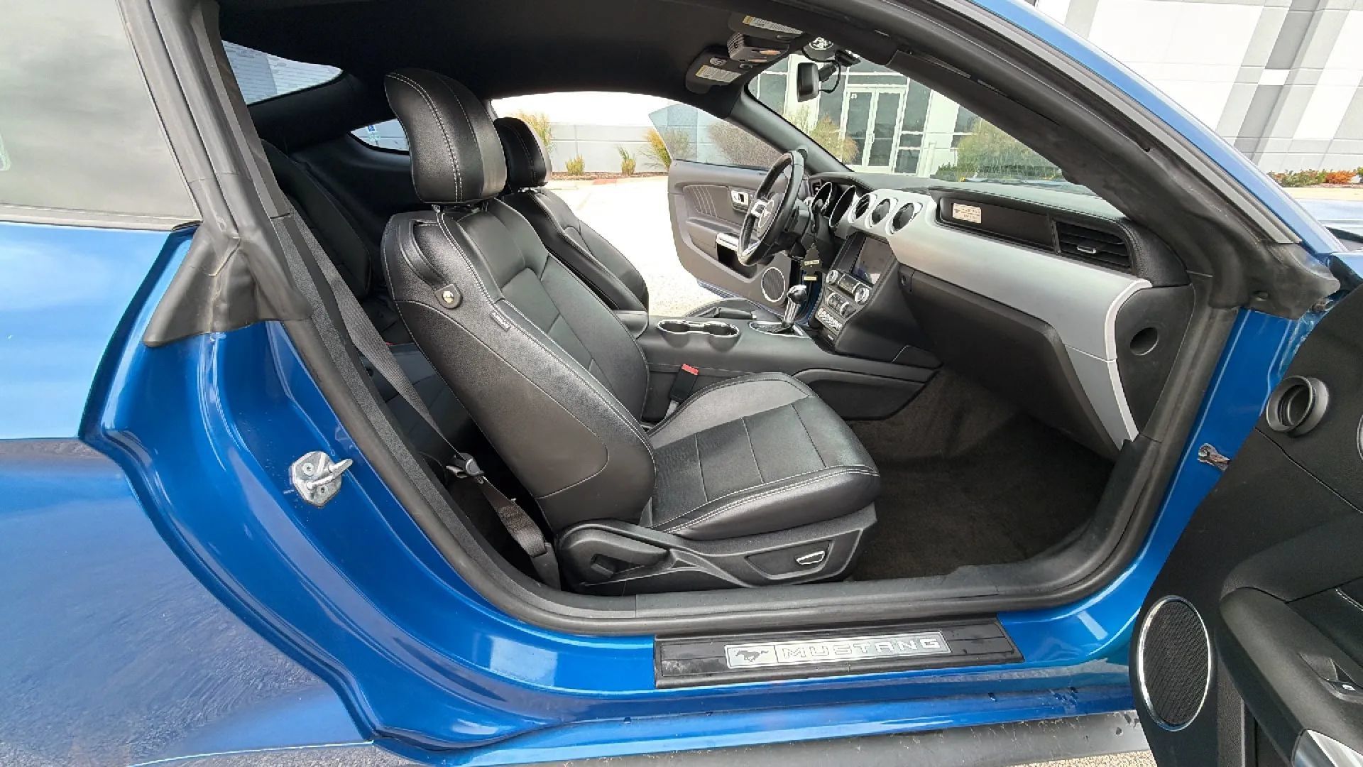 Used 2017 Ford Mustang GT Premium RWD image 15