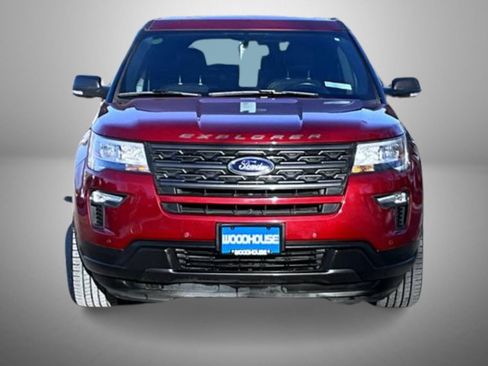 Used 2018 Ford Explorer XLT w/ Equipment Group 202A image 2