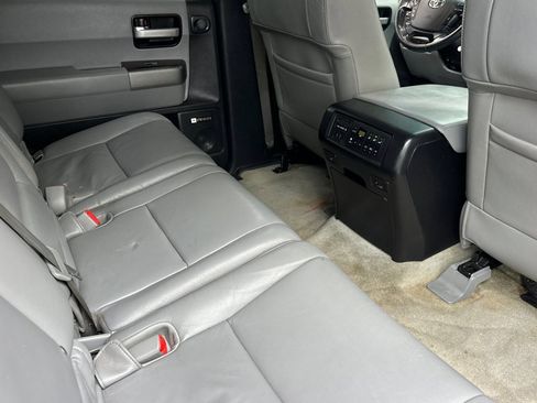 Used 2011 Toyota Sequoia Limited image 31