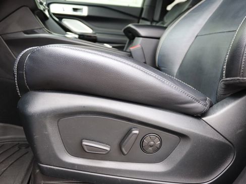 Used 2022 Ford Explorer ST w/ Equipment Group 401A AWD/4WD image 16