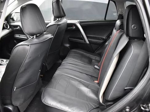 Used 2017 Toyota RAV4 XLE AWD/4WD image 15