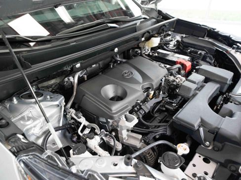 Certified 2024 Toyota RAV4 XLE AWD/4WD image 33