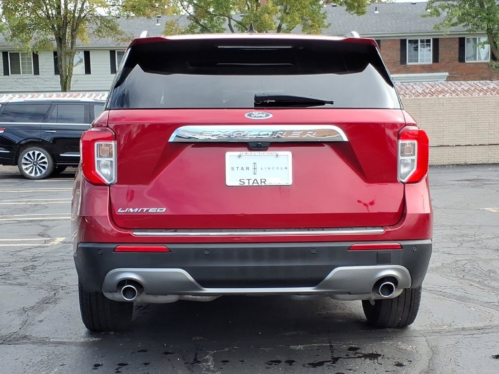 Used 2023 Ford Explorer Limited w/ Equipment Group 301A AWD/4WD image 6