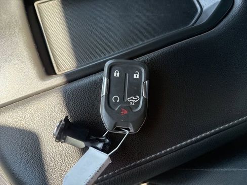 Used 2020 GMC Sierra 1500 SLE w/ SLE Value Package image 59