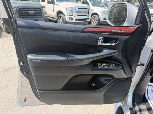 Used 2013 Lexus LX 570 4WD image 15