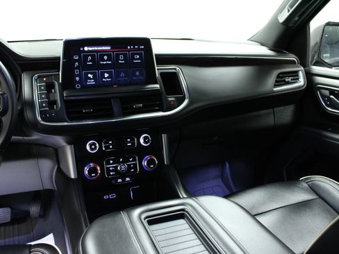 Used 2024 GMC Yukon XL SLE image 20