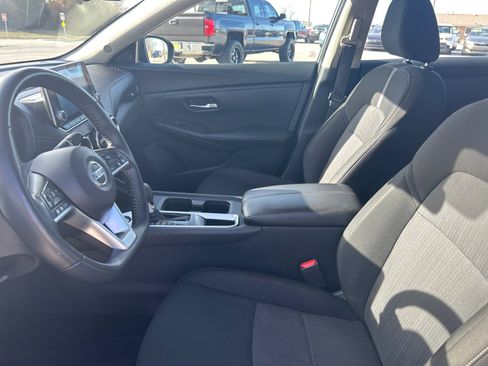 Used 2022 Nissan Sentra SV FWD image 17