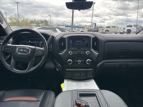 Used 2021 GMC Sierra 1500 AT4 w/ AT4 Value Package AWD/4WD image 14