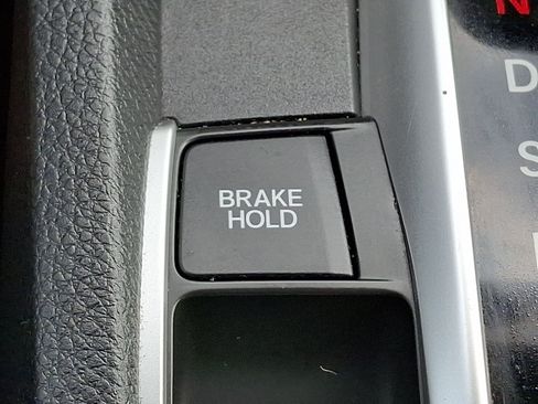 Used 2018 Honda Civic EX-L image 23