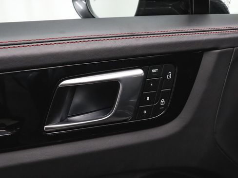 Used 2023 Porsche Cayenne GTS w/ Premium Package image 14