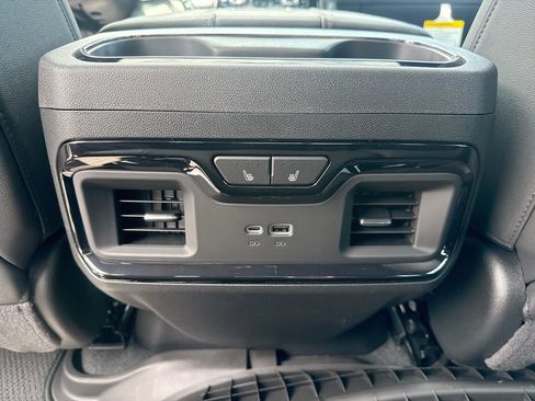 New 2026 GMC Sierra 2500 AT4 w/ AT4 Premium Plus Package AWD/4WD image 22