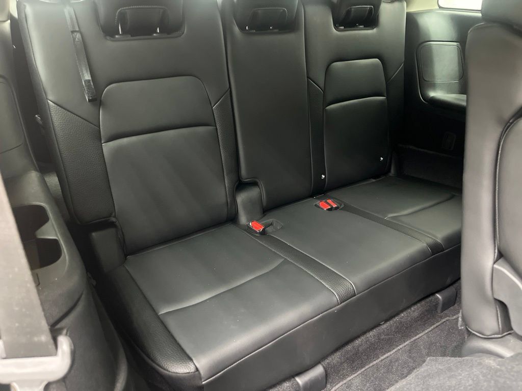 Used 2025 Nissan Pathfinder SL FWD image 22