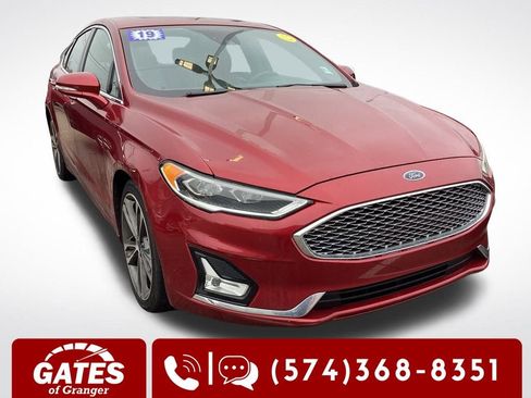Used 2019 Ford Fusion Titanium image 1
