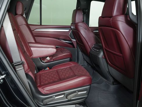 Used 2026 Cadillac Escalade Sport w/ Touring Package AWD/4WD image 10