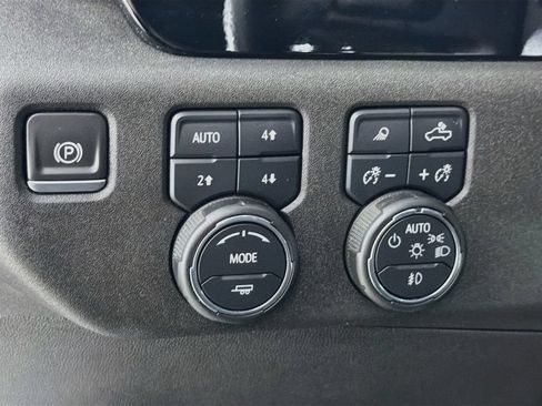 Used 2023 Chevrolet Silverado 1500 LTZ w/ LTZ Convenience Package II AWD/4WD image 11