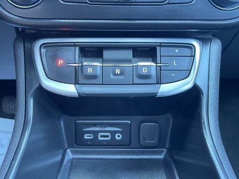 Certified 2024 GMC Terrain SLT w/ Infotainment Package II AWD/4WD image 15