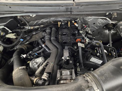 Certified 2022 Ford Expedition XLT image 29