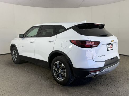 Used 2025 Chevrolet Blazer LT AWD/4WD image 5