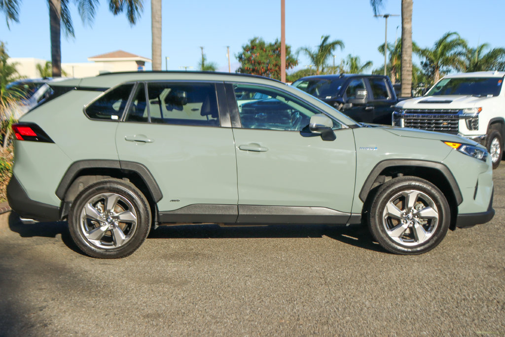 Used 2021 Toyota RAV4 XLE Premium AWD/4WD image 11