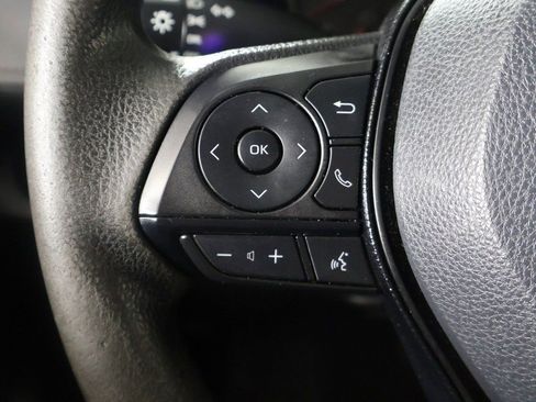 Used 2021 Toyota RAV4 LE image 35