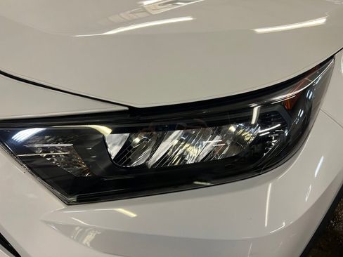 Used 2022 Toyota RAV4 LE image 30