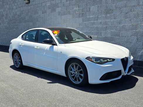 Used 2024 Alfa Romeo Giulia Ti w/ Active Assist Plus Package AWD/4WD image 7