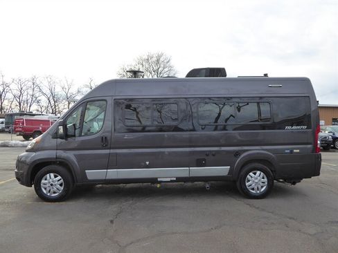 Used 2017 RAM ProMaster 3500 w/ Premium Appearance Group image 4